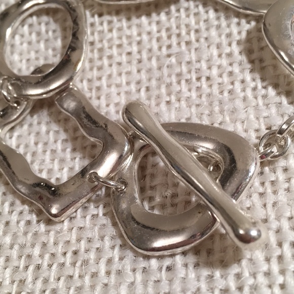 Bold silver light toggle bracelet - Picture 7 of 8